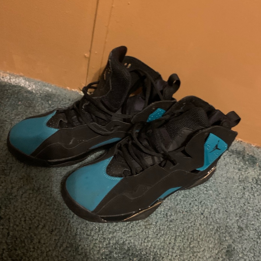 JORDAN TRUE FLIGHT BLACK RIO TEAL METALLIC GOLD